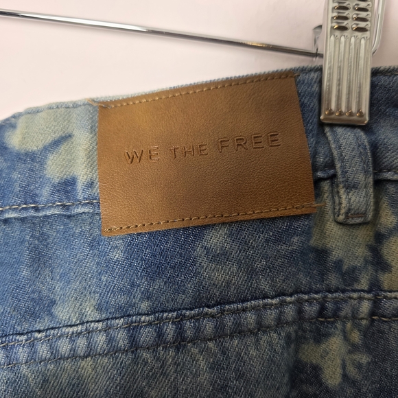 Free People We The Free Flying High Patched Flare Jeans NWT Size 31 Paisley Bird - Picture 6 of 9